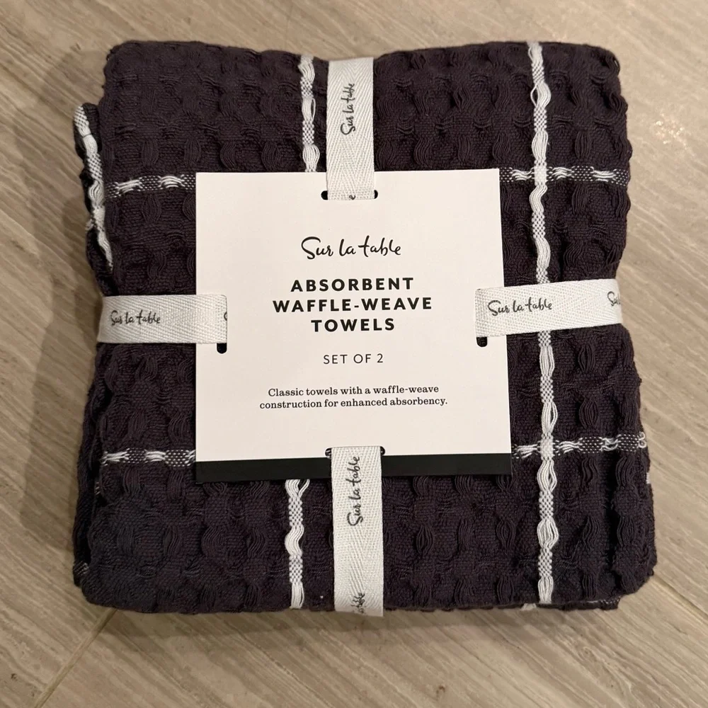 NWT Sur La Table Absorbent Waffle-Weave Kitchen Towels – Set of 2